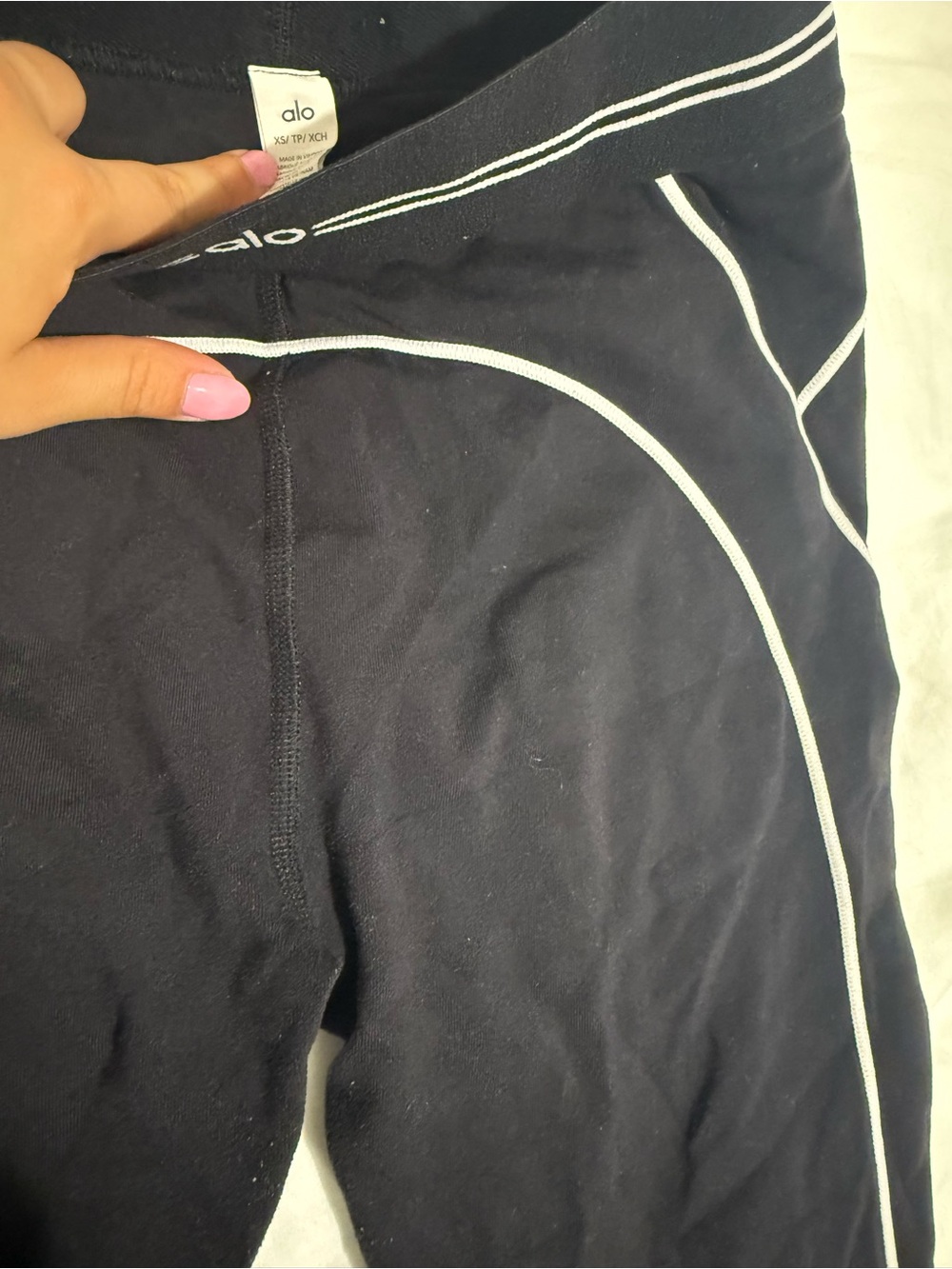 Alo Yoga - Airbrush High Waist Heart Throb Legging (bra posted seperately) - Picture 5 of 7